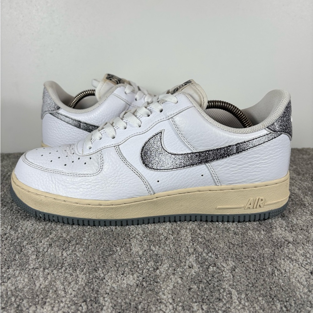 Nike Men’s Air Force 1 Low 50 Years of Hip-Hop Size 10.5 White/Grey |DV7183-100| - Picture 1 of 8